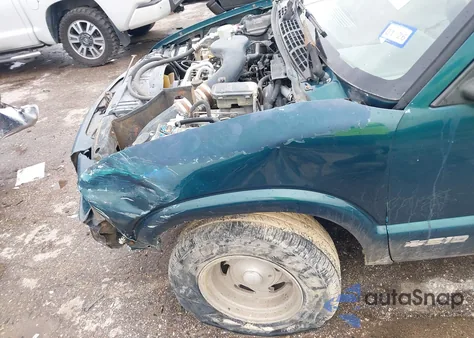 1996 Chevrolet S Truck S10 from USA, damaged, VIN 1GCCS14X8TK196900